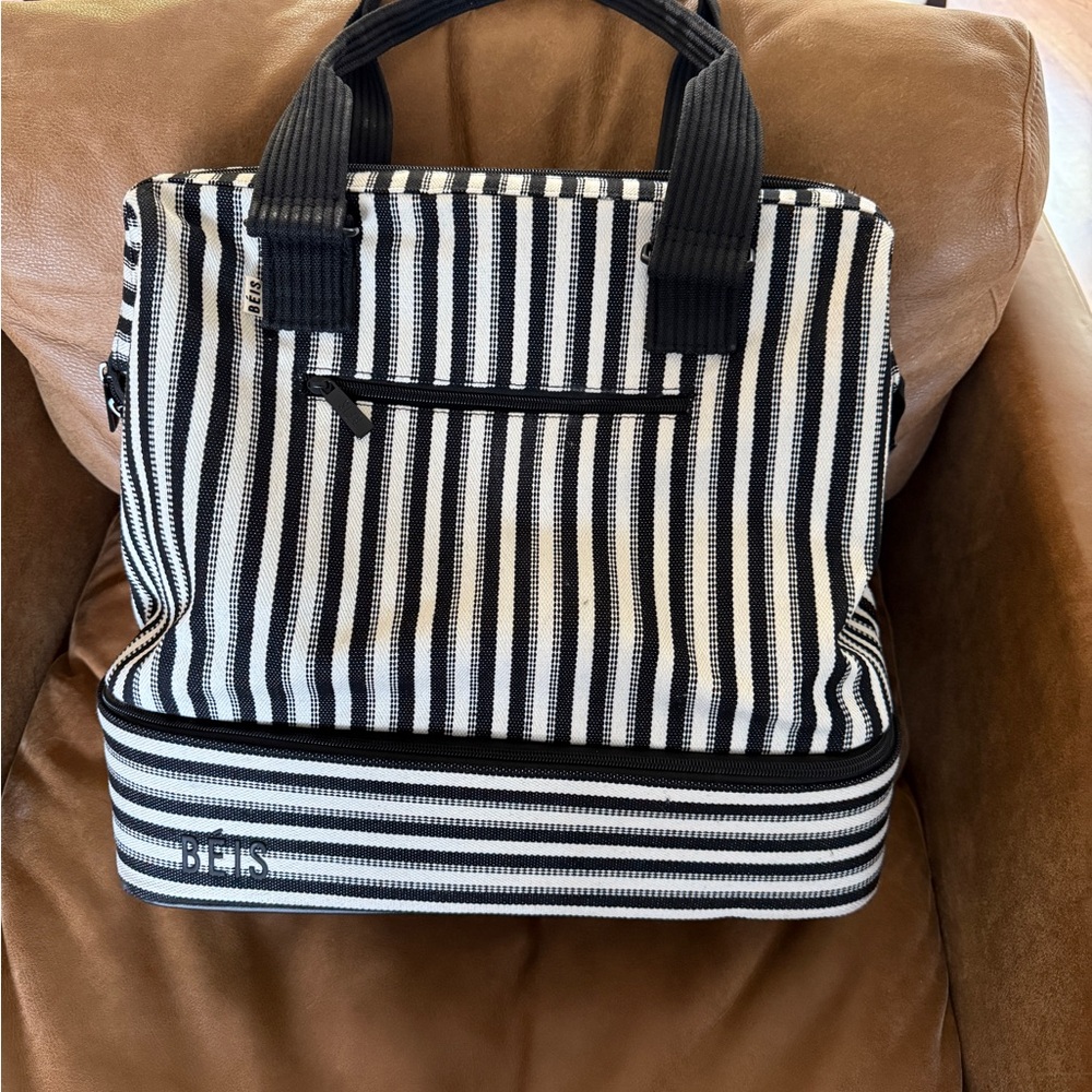 BÉIS Black and White Striped Bag